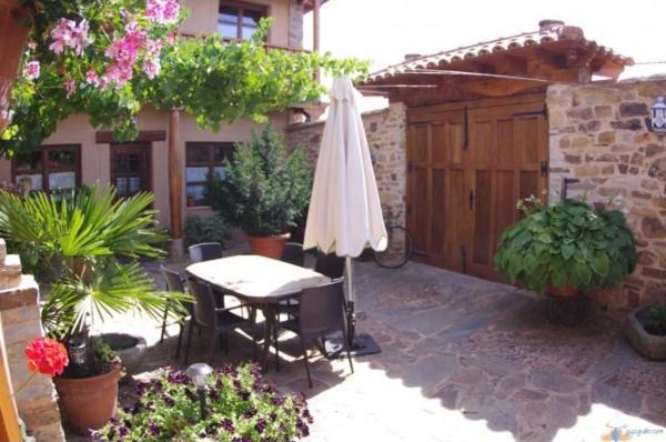 Hotel Rural La Veleta Murias de Rechivaldo Luaran gambar