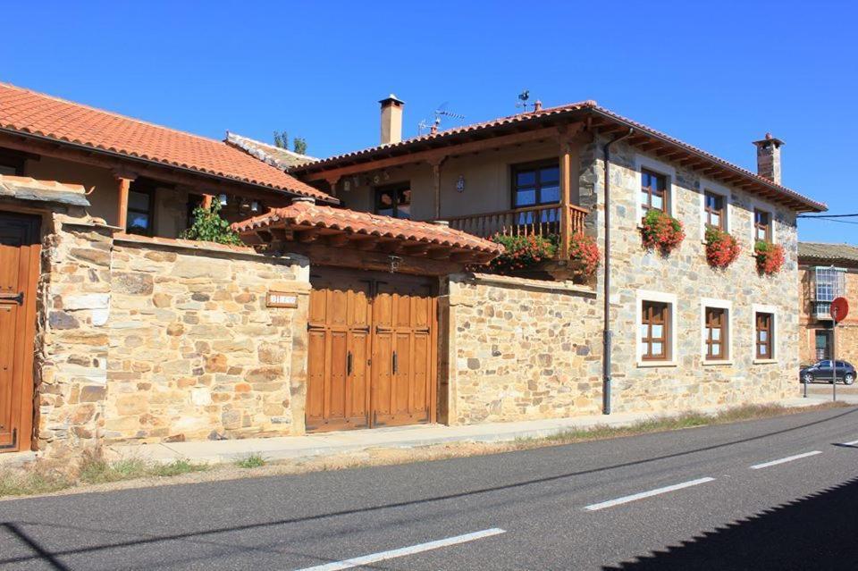 Hotel Rural La Veleta Murias de Rechivaldo Luaran gambar