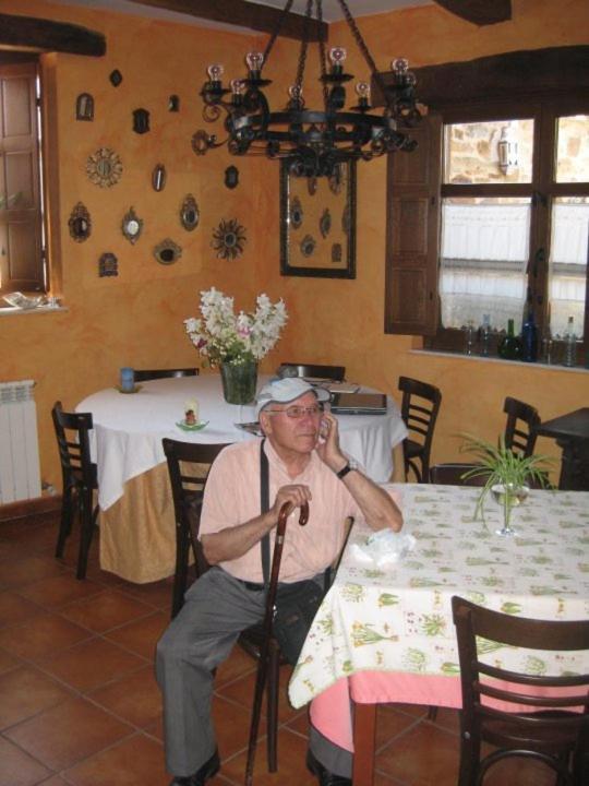 Hotel Rural La Veleta Murias de Rechivaldo Luaran gambar